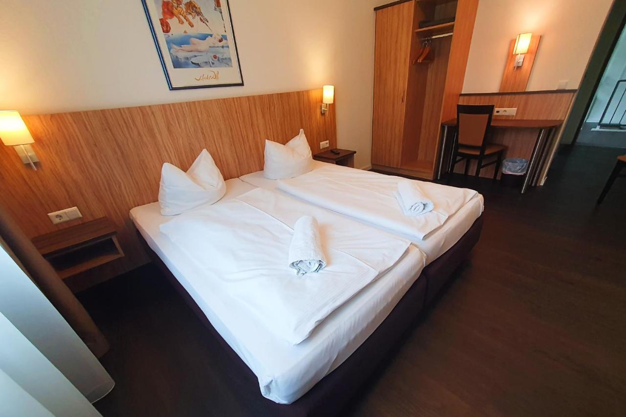 Sport Hotel Kenzingen Eksteriør bilde
